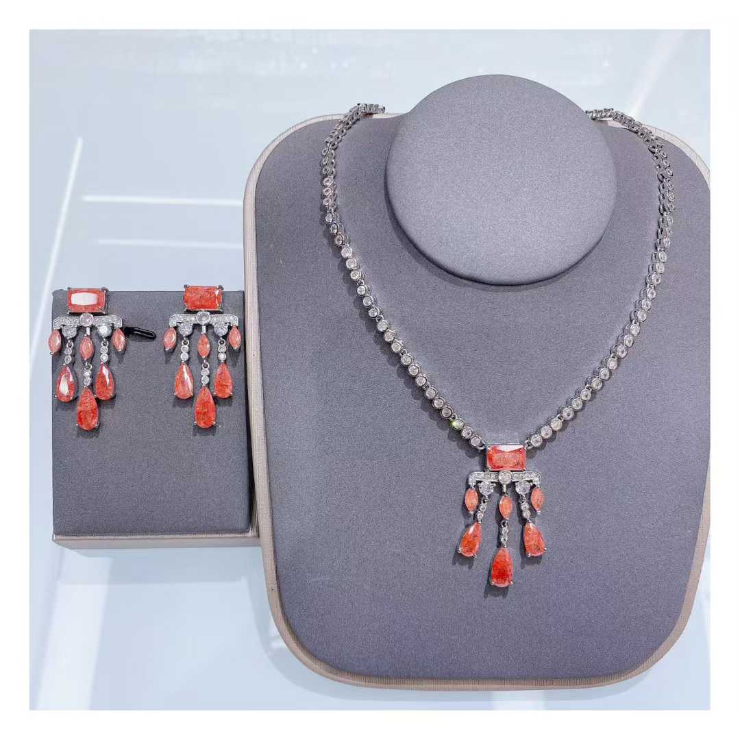 Temperament light luxury colored zircon set