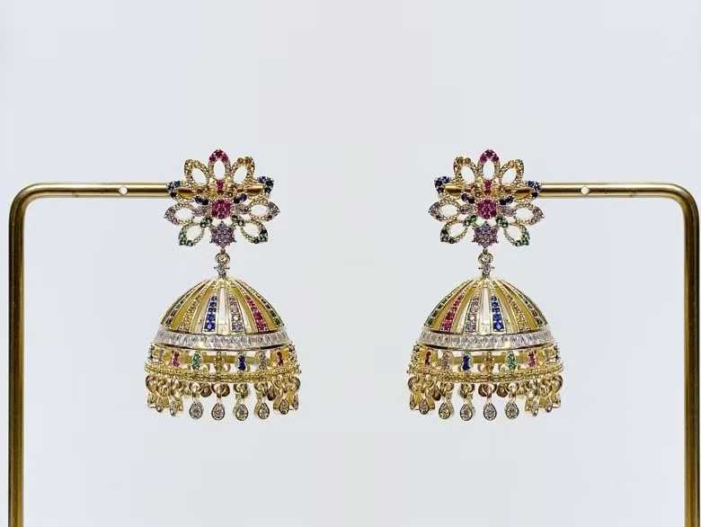 Zircon inlaid high-end three-dimensional wind chime earrings