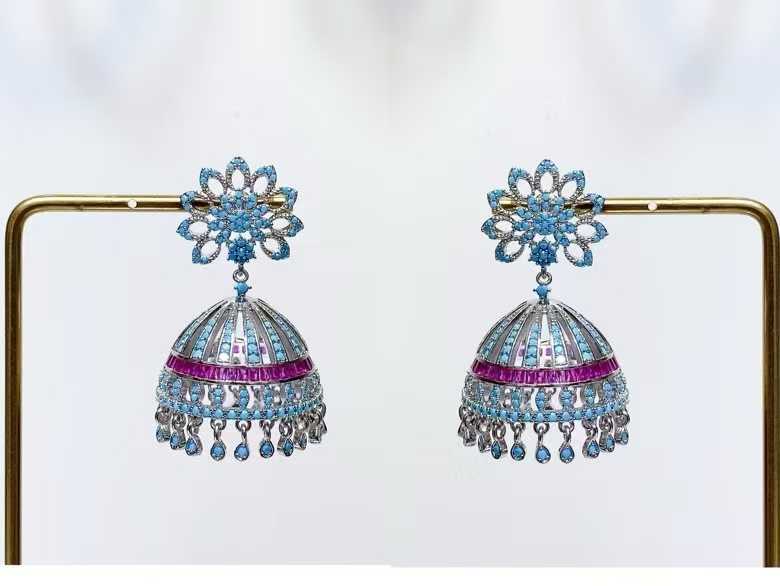 Zircon inlaid high-end three-dimensional wind chime earrings