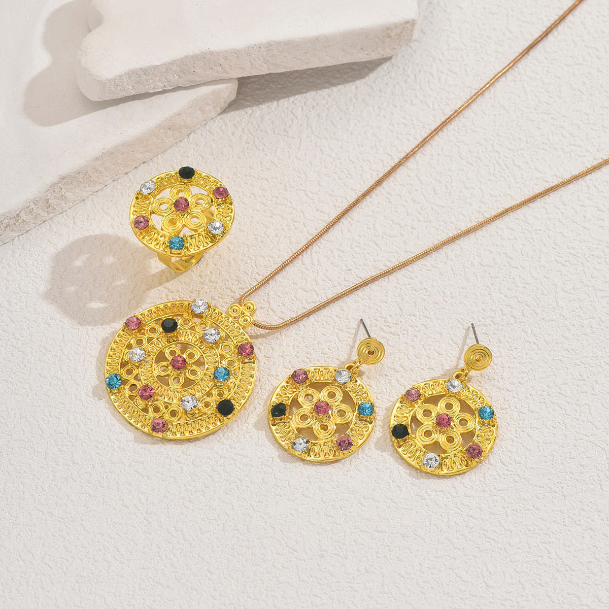 Geometric colored diamond set
