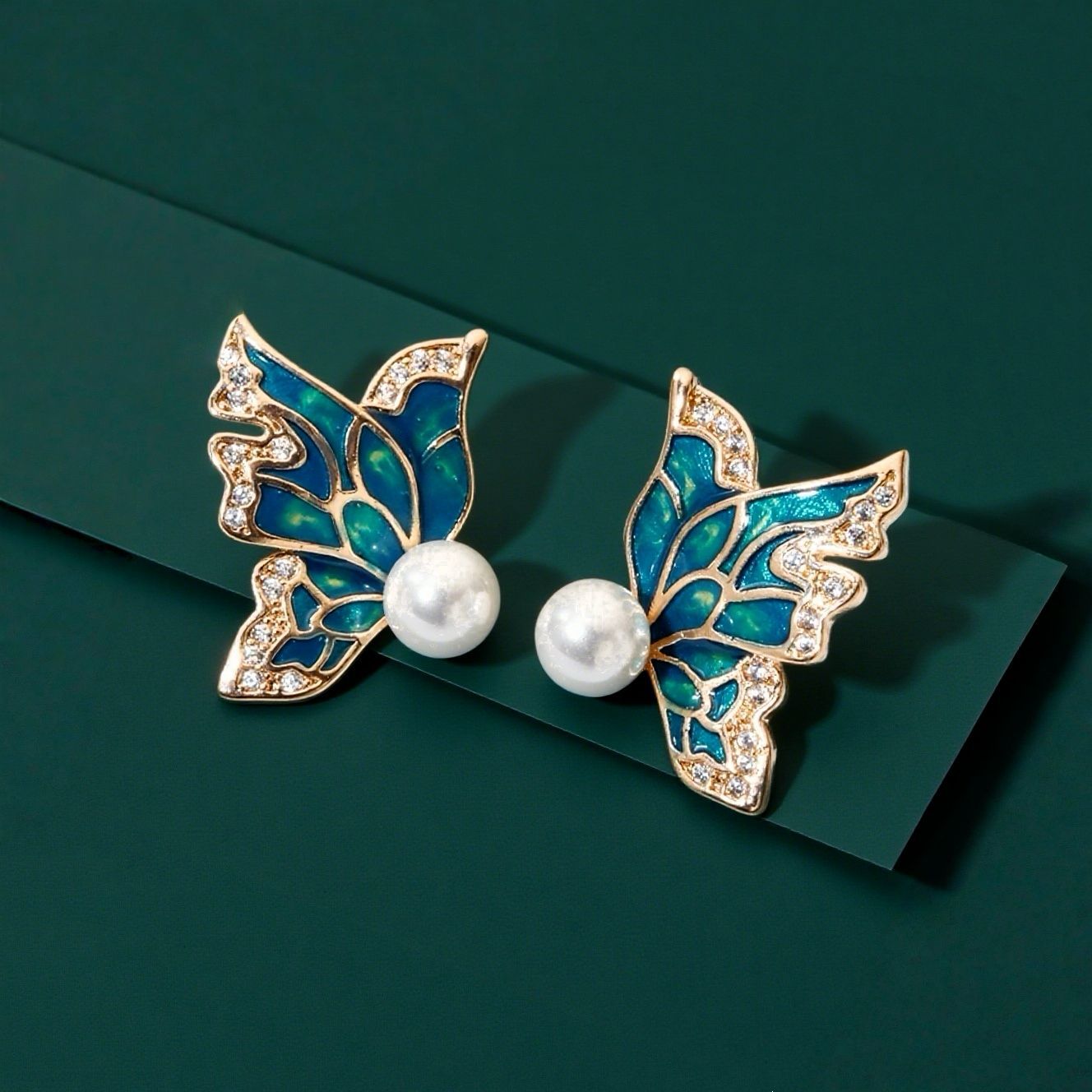 Vintage Women's Illusion Butterfly Pearl Earrings