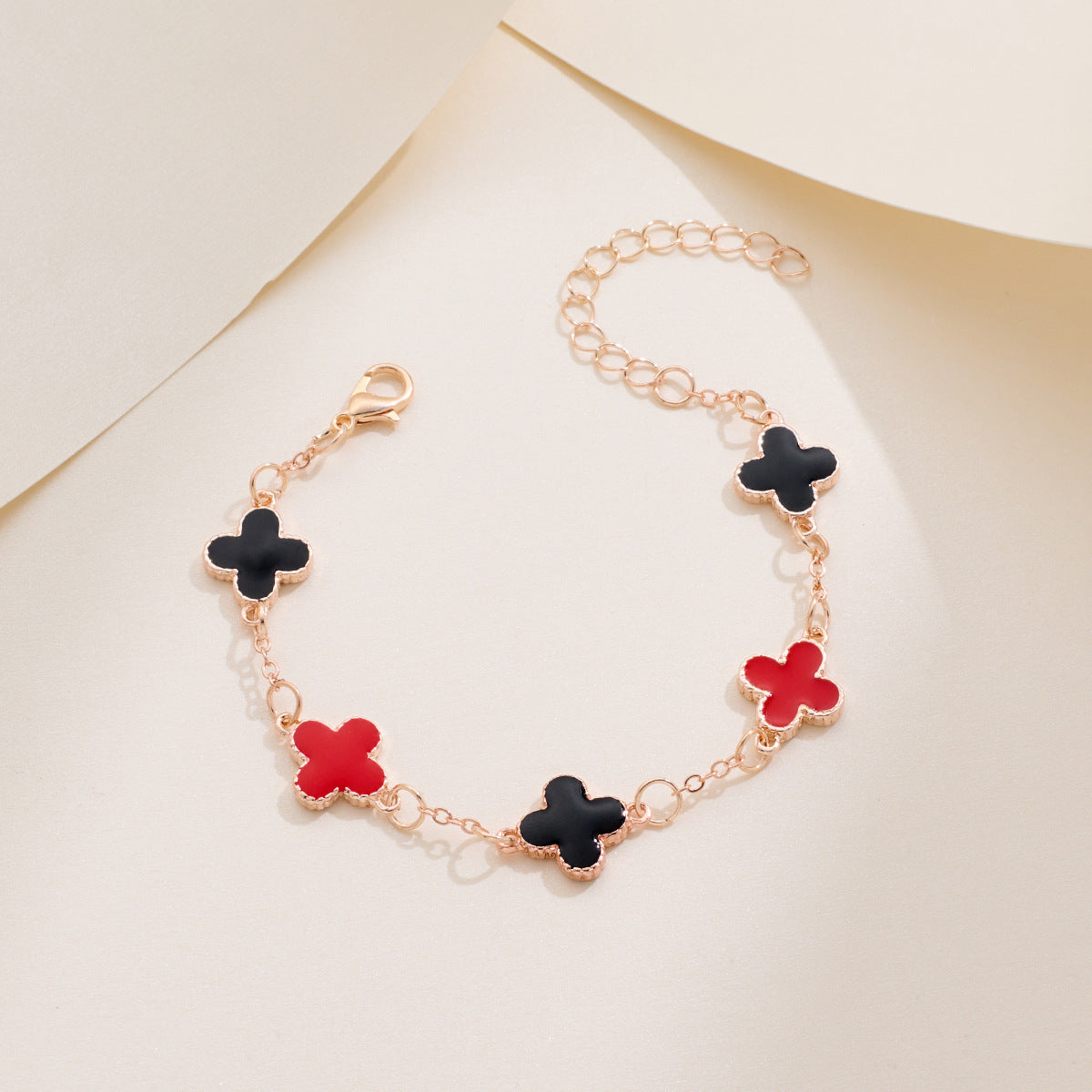 Five-flower four-leaf clover bracelet