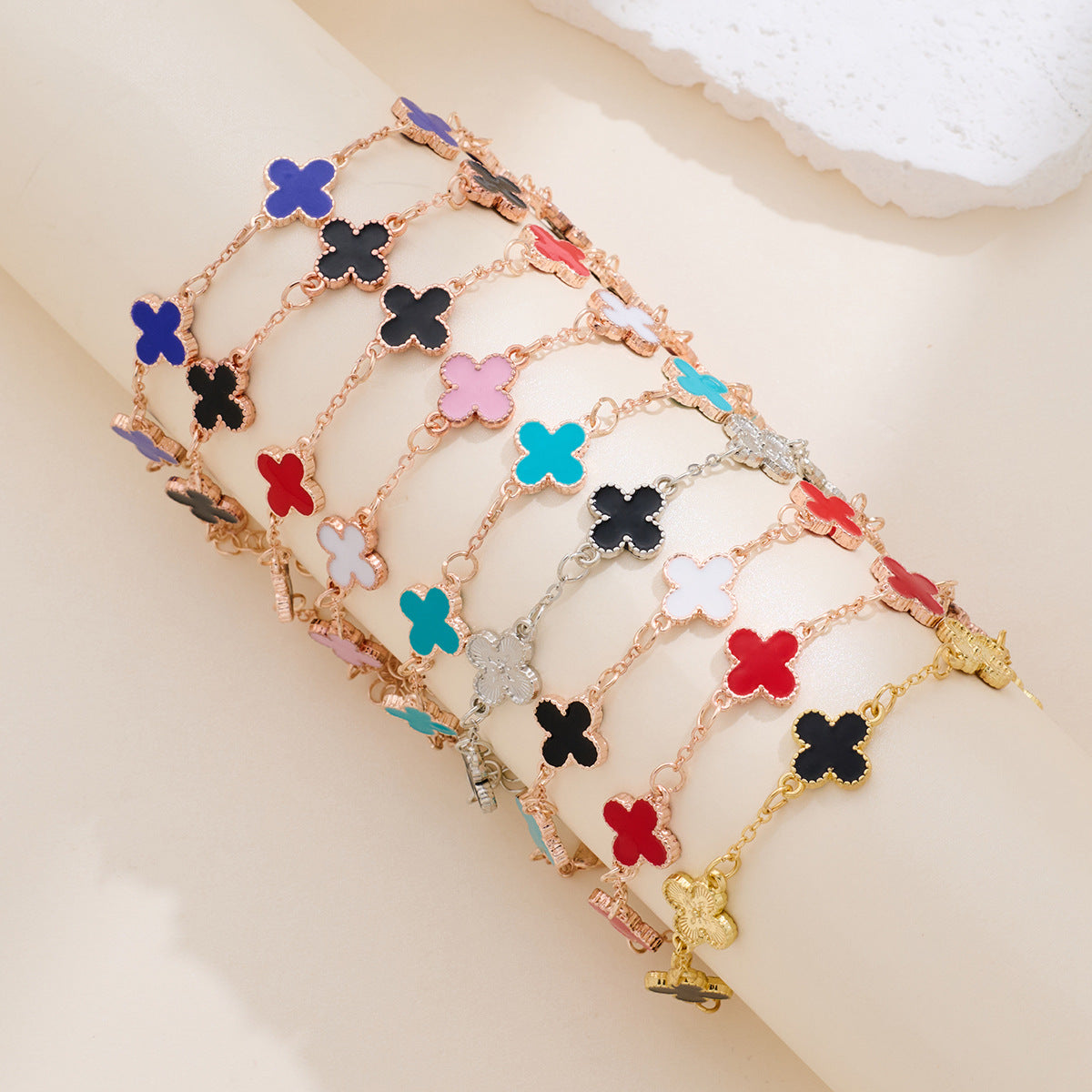 Five-flower four-leaf clover bracelet