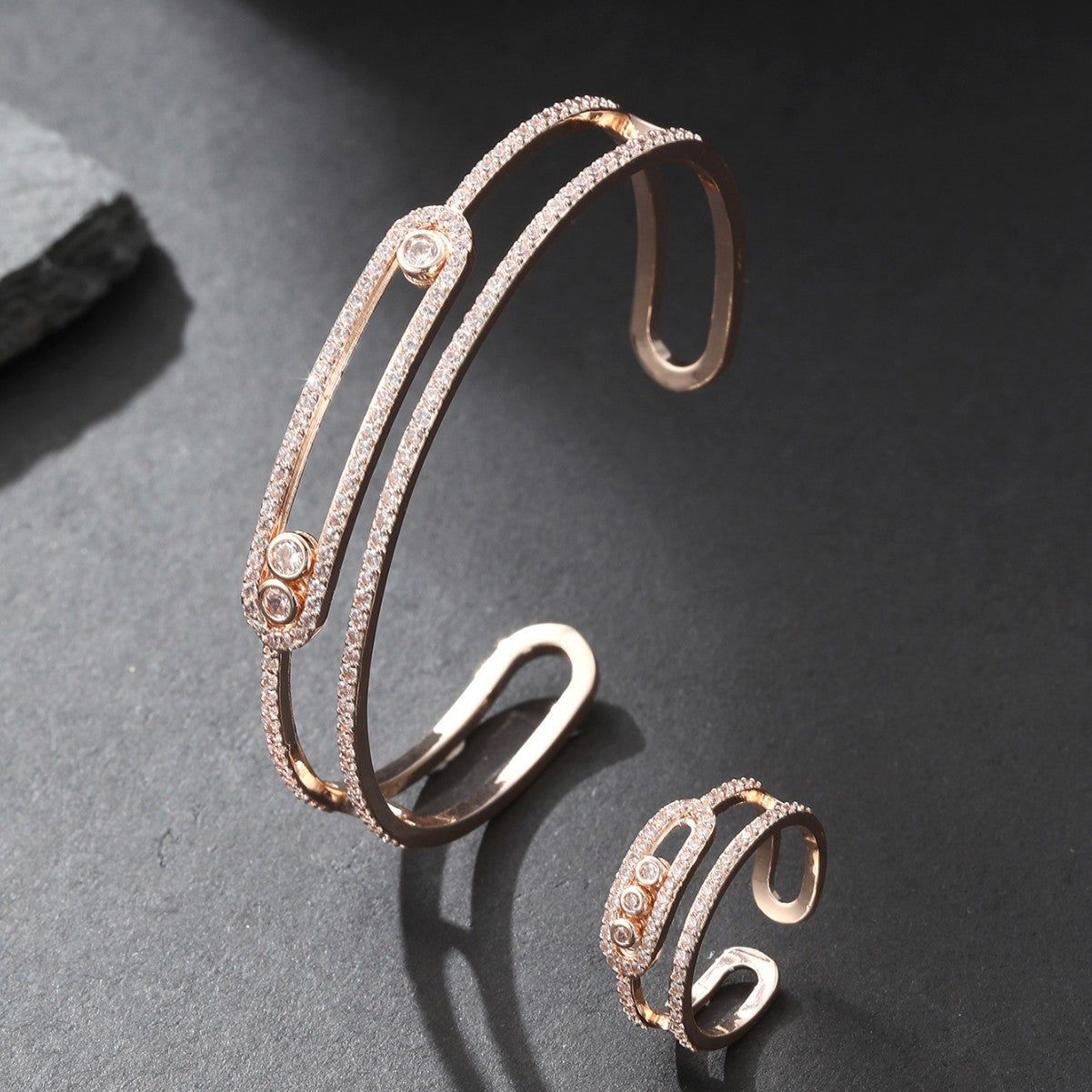 Hollow zircon bracelet and ring set