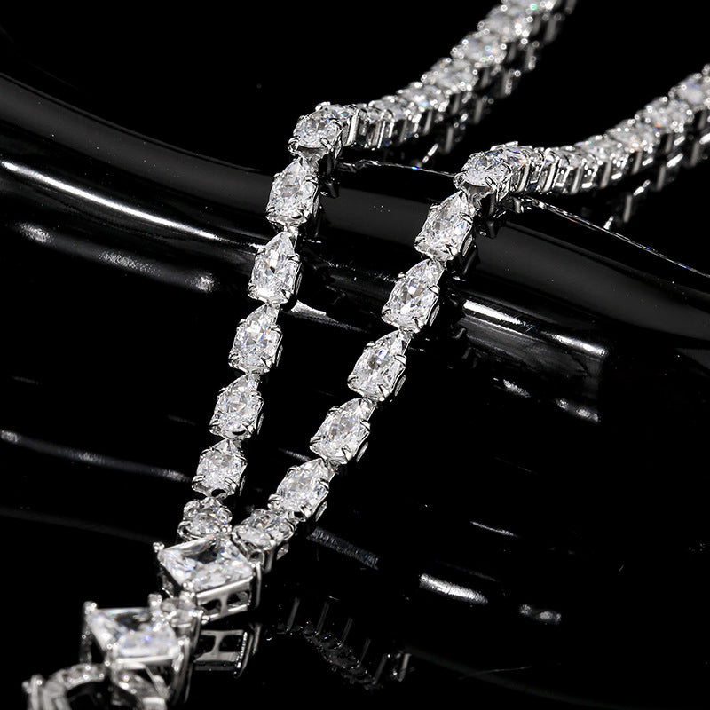 Pear-shaped necklace