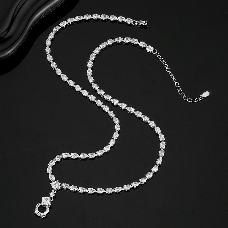 Pear-shaped necklace