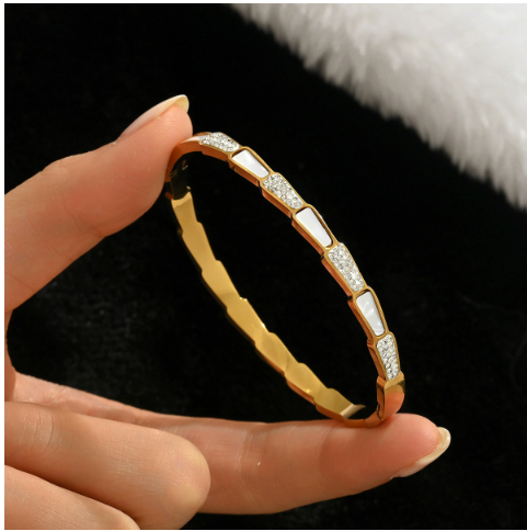 Stainless steel gold bracelet